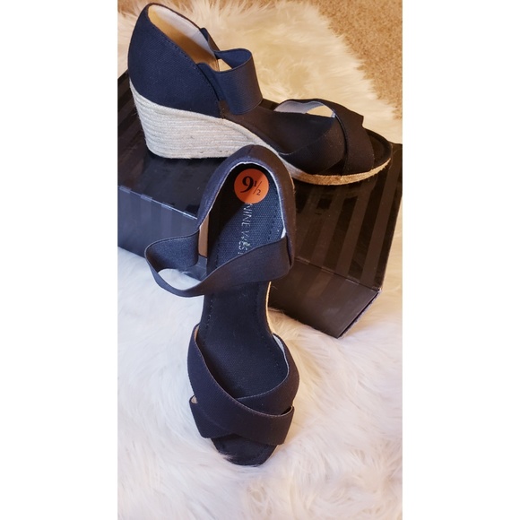 Nine West Heels - Picture 2 of 6